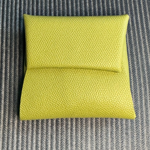 Green leather coin wallet. - Picture 1 of 4